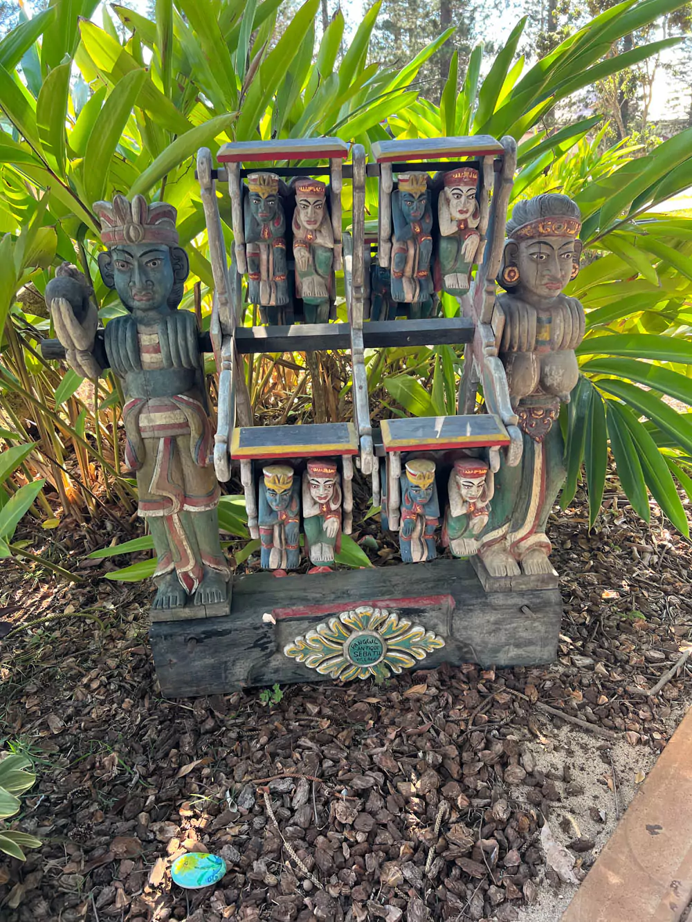 Art statues displayed in the main square of Lāna‘i Island