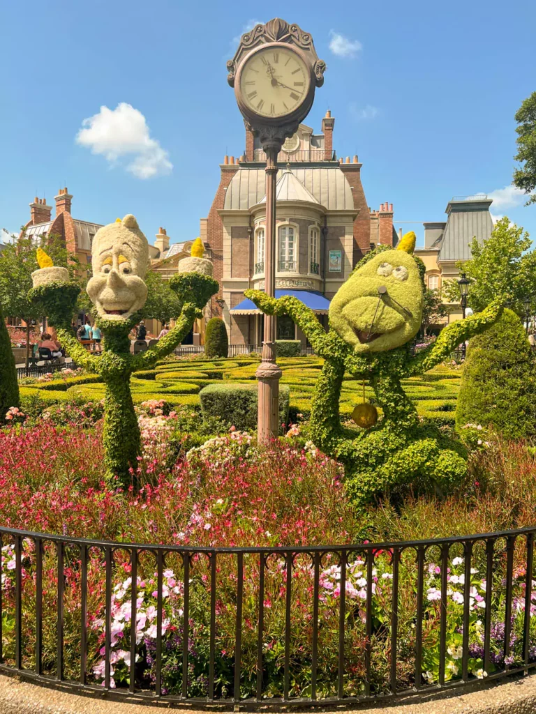 Beauty and the Beast topiary